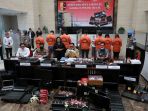 dirtipideksus-bareskrim-polri-ungkap-kasus-pinjaman-online_20211015_184958.jpg<pf>dirtipideksus-bareskrim-polri-ungkap-kasus-pinjaman-online_20211015_190428.jpg<pf>dirtipideksus-bareskrim-polri-ungkap-kasus-pinjaman-online_20211015_190105.jpg<pf>dirtipideksus-bareskrim-polri-ungkap-kasus-pinjaman-online_20211015_185558.jpg<pf>dirtipideksus-bareskrim-polri-ungkap-kasus-pinjaman-online_20211015_185940.jpg