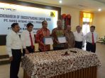 dirut-pt-sang-hyang-seri-syaiful-bahri-dan-nel-adianto-dari-pt-indah-karya_20161119_221421.jpg