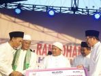 dirut-telkom-alex-sinaga-saat-memberikan-crsr-ke-masjd_20180423_002833.jpg