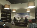 diskusi-di-kantor-the_20180914_181450.jpg
