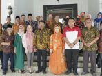 diskusi-publik-di-uia.jpg
