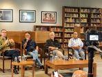 diskusiii-buku.jpg