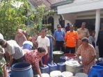 distribusi-air-bersih-di-cilacap_20180703_121544.jpg