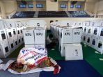 distribusi-logistik-pemilu-2019-di-jakarta_20190411_205509.jpg
