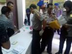 divisi-propam-mabes-polri-tes-urine_20161014_113225.jpg