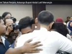 divonis-enam-tahun-penjara-keluarga-bupati-abdul-latif-menangis_20180921_154855.jpg