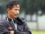 djadjang-nurdjaman-persib-bandung-bengong_20141125_111448.jpg