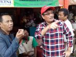 djarot-dengarkan-keluhan_20170130_174716.jpg