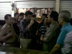 djarot-di-pasar_20150127_185548.jpg