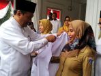djarot-lepas-secara-simbolis-petugas-pemantau-hewan-kurban_20170901_094215.jpg