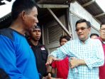 djarot-saiful-hidayat-ditanya-warga-terkait-isu-reklamasi_20170323_220132.jpg