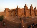 djingareyber-masjid-di-timbuktu.jpg