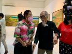 djoko-pekik-dan-susi-pudjiastuti-pada-saat-pembukaan-pameran.jpg