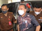 djoko-tjandra-diperiksa-jampidsus-di-gedung-bundar_20200924_192400.jpg