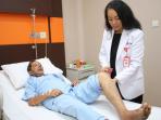 dokter-spesialis-saraf-rs-pmi-bogor-dr-riri-sarisanti_20151103_145054.jpg
