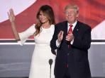 donald-trump-bersama-istrinya-melania-trump_20161018_124123.jpg