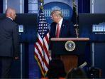donald-trump-diminta-tinggalkan-ruangan-saat-terjadi-penembakan-di-luar-gedung-putih.jpg