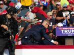 donald-trump-ditembak-saat-kampanye-pilpres-as-2024_20240714_230040.jpg