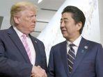 donald-trump-salaman-dengan-shinzo-abe.jpg