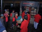donasi-untuk-korban-banjir-bandang-garut_20160927_133013.jpg