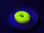 donat-yang-dapat-bersinar-dalam-gelap.jpg