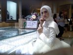 donita-hadiri-acara-endless-glamour-di-swan-jewellery_20190827_182806.jpg