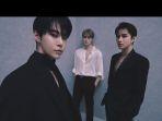 doyoung-kiri-jaehyun-tengah-dan-jungwoo-kanan-foto-teaser.jpg