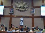 dpr-ri-menggelar-rapat-untuk-membahas-jumlah-dan-komposisi-alat-kelengkapan-dewan.jpg
