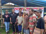 dpw-sahabat-ganjar-papua-barat-menggelar-bakti-sosial.jpg