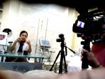dr-evelyne-anggun-kaum-adampun-pengen-wajah-putih-merona_20190904_121544.jpg