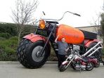 dream-big-motor-terbesar-di-dunia-yang-bisa-dikendarai_20181021_133247.jpg