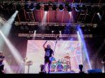 dream-theater_last-stop-on-top-of-the-world-tour_jkt.jpg