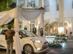 drive-thru-wedding-2.jpg