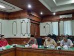 dua-anggota-dpra-iskandar-usman-al-farlaky-dan-tarmizi.jpg