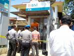dua-atm-di-maros-dibobol-maling_20141120_105218.jpg