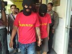 dua-dari-empat-pecandu-sabu-yang-ditembak-petugas-empat-pecandu_20171023_162412.jpg