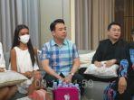 dua-finalis-miss-universe-indonesia-eldwen-wang-rio-motret-dan-sally-giovanny.jpg