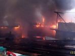 dua-kapal-terbakar_20161215_104823.jpg
