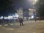 dua-kelompok-massa-terlibat-bentrok-di-jalan-raya-pasar-minggu-pancoran.jpg