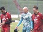 dua-kiper-penuh-talenta-milik-persib-bandung.jpg