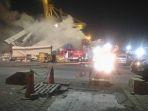 dua-kontainer-di-tanjung-emas-terbakar.jpg