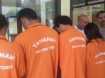 dua-pasangan-suami-istri-pelaku-pencurian-kendaraan-bermotor_20160215_184250.jpg