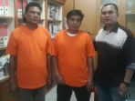 dua-pengedar-togel-yang-ditangkap-petugas-unit-reskrim-polsek-medan-baru_20180228_094540.jpg