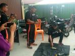 dua-pria-menghilang-usai-serahkan-mortir-seberat-5-kg_20160108_131445.jpg