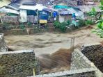 dua-rumah-hanyut-di-kampung-cihanjawar-desa-margamulya-kecamatan-pasirjambu_20170503_201337.jpg