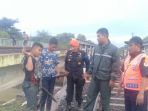 dua-siswa-smp-yang-diduga-sengaja-meletakkan-batu-dan-kayu-di-rel-kereta-api_20180316_111130.jpg