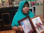 dua-staf-kemenlu-tenangkan-keluarga-siti-aisyah_20170218_174837.jpg