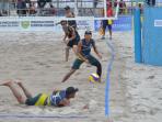 dua-tim-voli-pantai-putra-indonesia-lolos-ke-delapan-besar_20160422_171545.jpg
