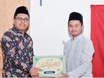 dubes-ri-hibahkan-kitab-tafsir-al-tahrir-wa-al-tanwir.jpg
