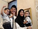 dude-harlino-dan-keluarganya_20180615_163104.jpg
